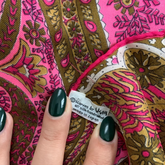 Vera silk paisley scarf - Picture 3 of 3